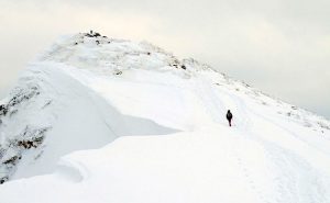 【積雪期の谷川岳】都心からのアクセスもよく比較的手軽に美しい眺望が楽しめます